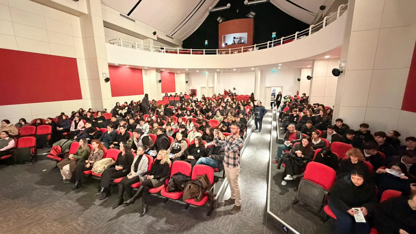 Fethiye Belediyesi'nden lise öğrencilerine 'Enerji Verimliliği' eğitimi