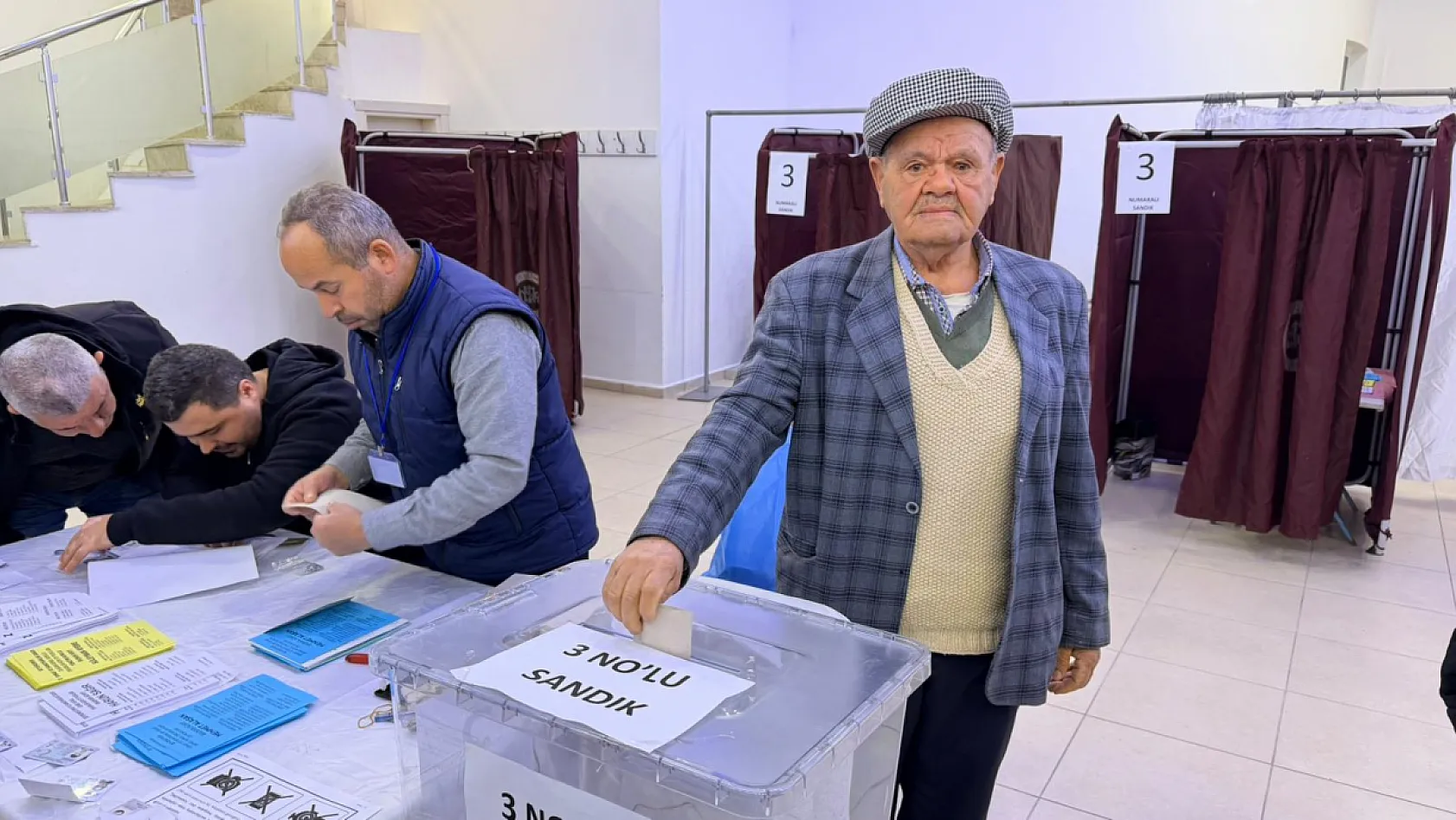 Seydikemer Esnaf Odası Genel Kurulu'nda oy kullanma işlemi başladı