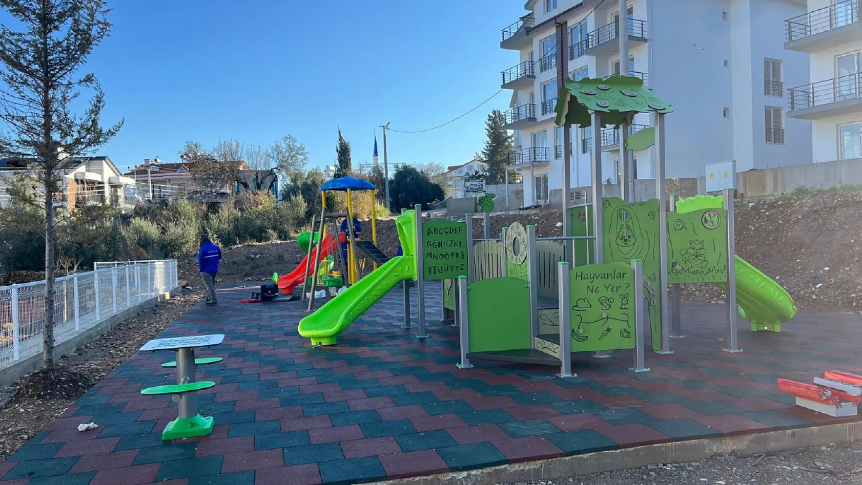 Fethiye Karapınar'da oyun parkı tamamlanıyor