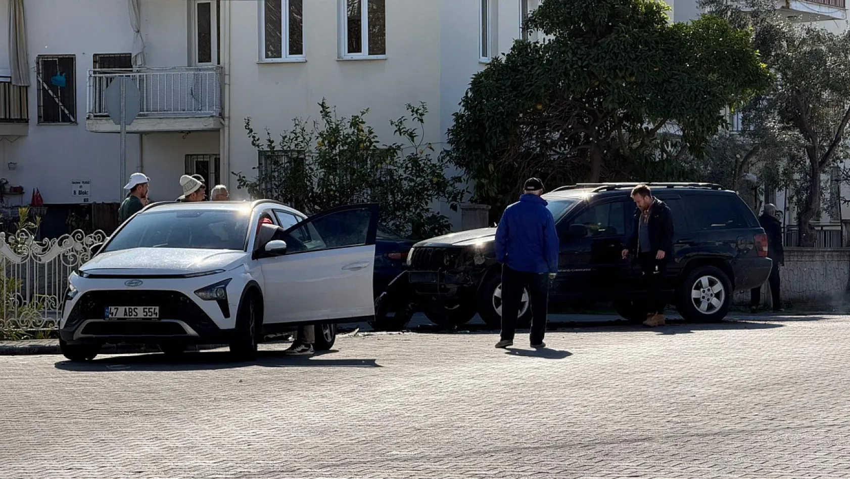 Fethiye'de yol verme anlaşmazlığı maddi hasarla sonuçlandı