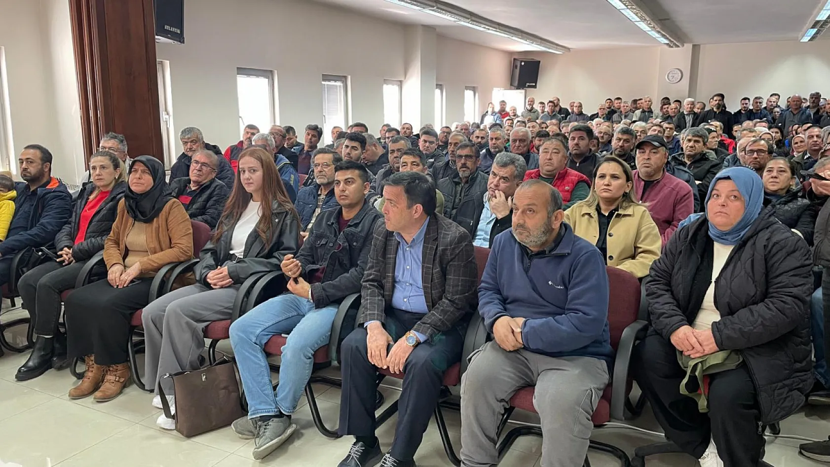Fethiye'de esnafa 2026 vergi süreci anlatıldı: Basit usulden gerçek usule geçişin detayları masaya yatırıldı