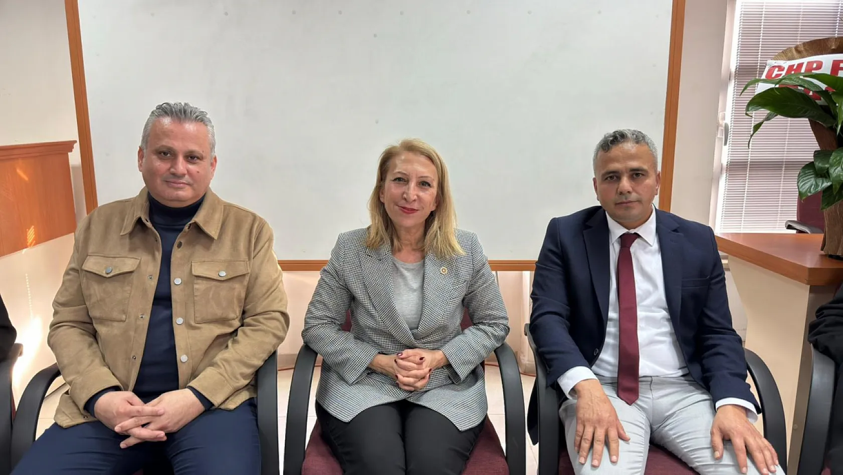 CHP Muğla Milletvekili Derici'den Fethiye esnafına destek vurgusu