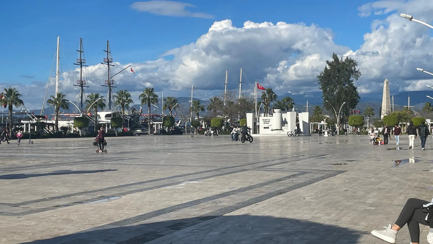 Fethiye'de bahar havası: 'Kışı da güzel, yazı da'