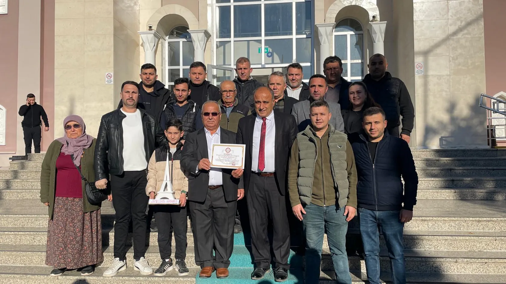 Fethiye Pazarcılar Odası'nda yeni dönem: Başkan Halil Ayat mazbatasını aldı