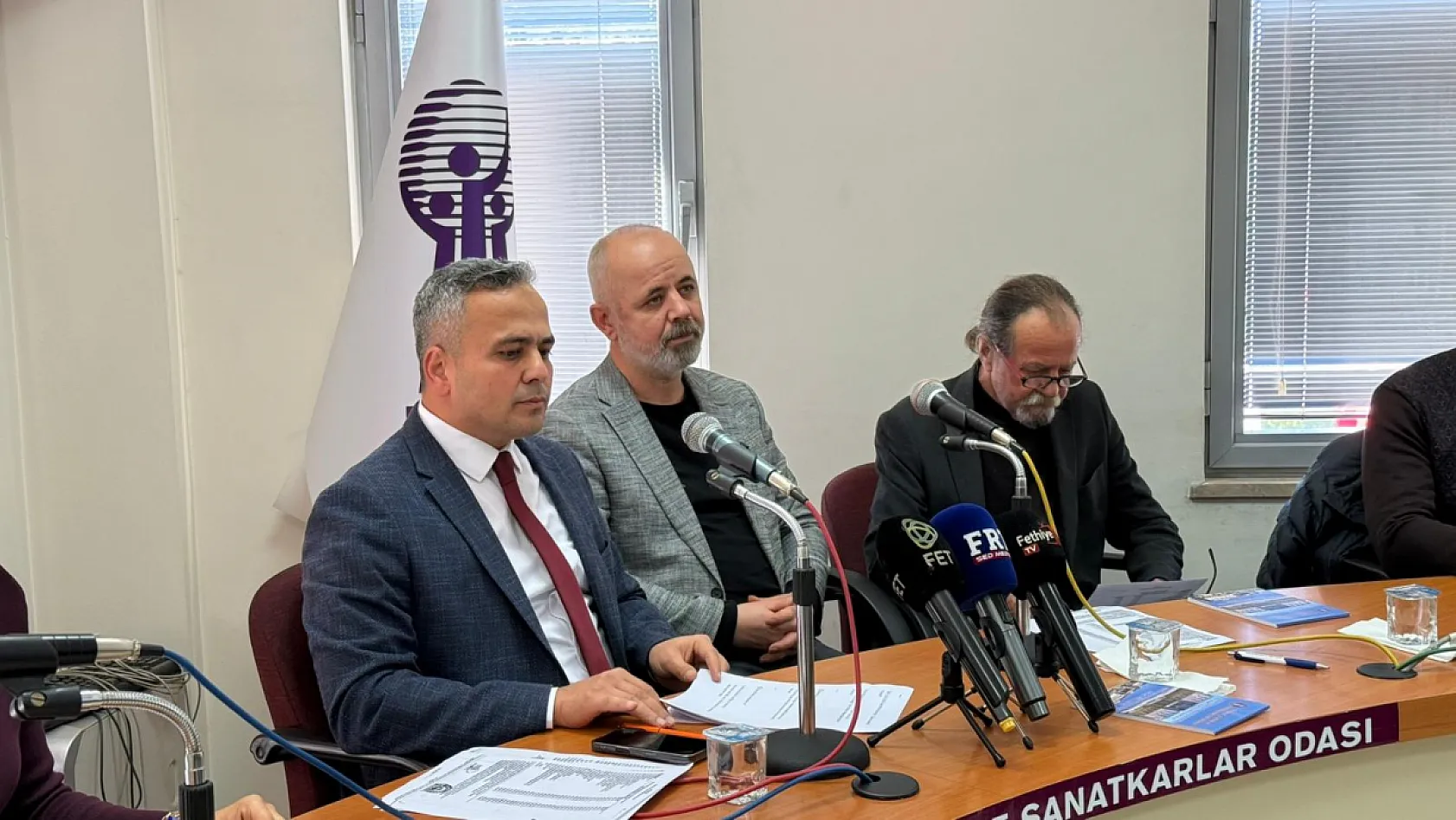 Fethiye'de berber esnafının sorunları masaya yatırıldı
