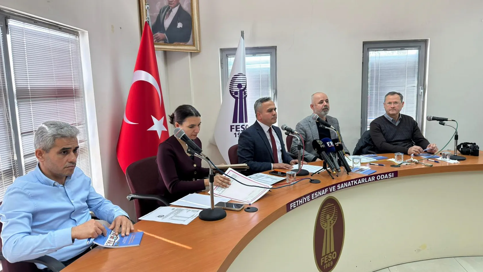 Fethiye'de berber esnafının sorunları masaya yatırıldı