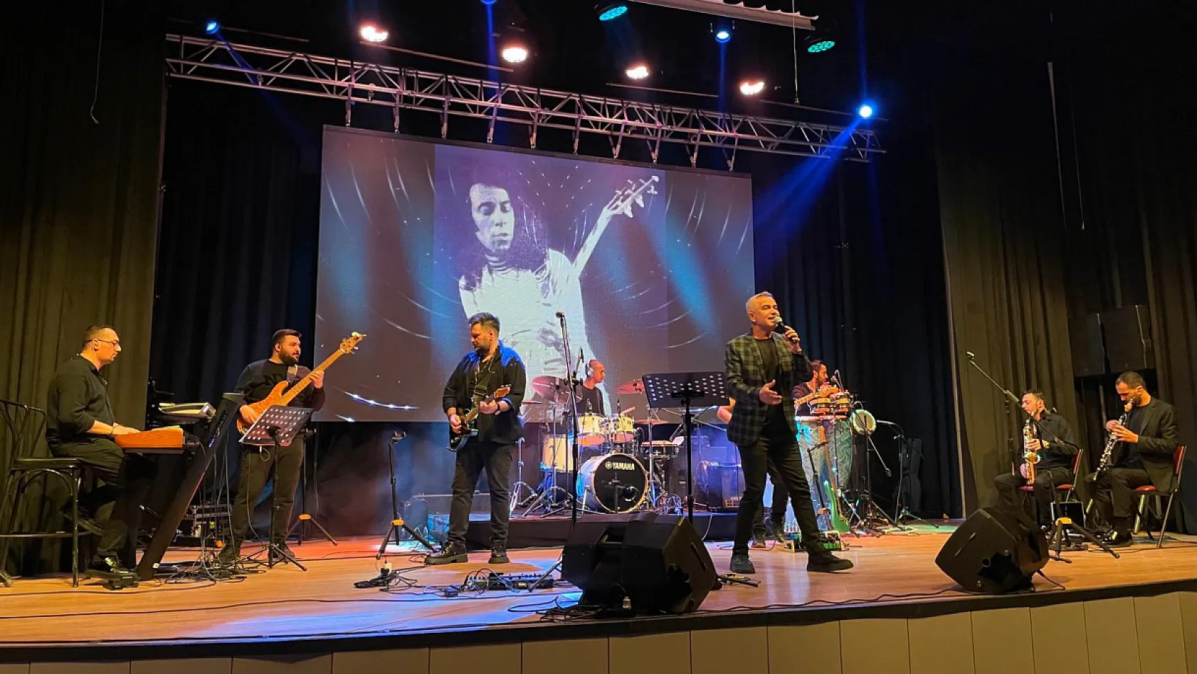 Rock müziğin unutulmaz isimleri Fethiye'de eserleriyle anıldı