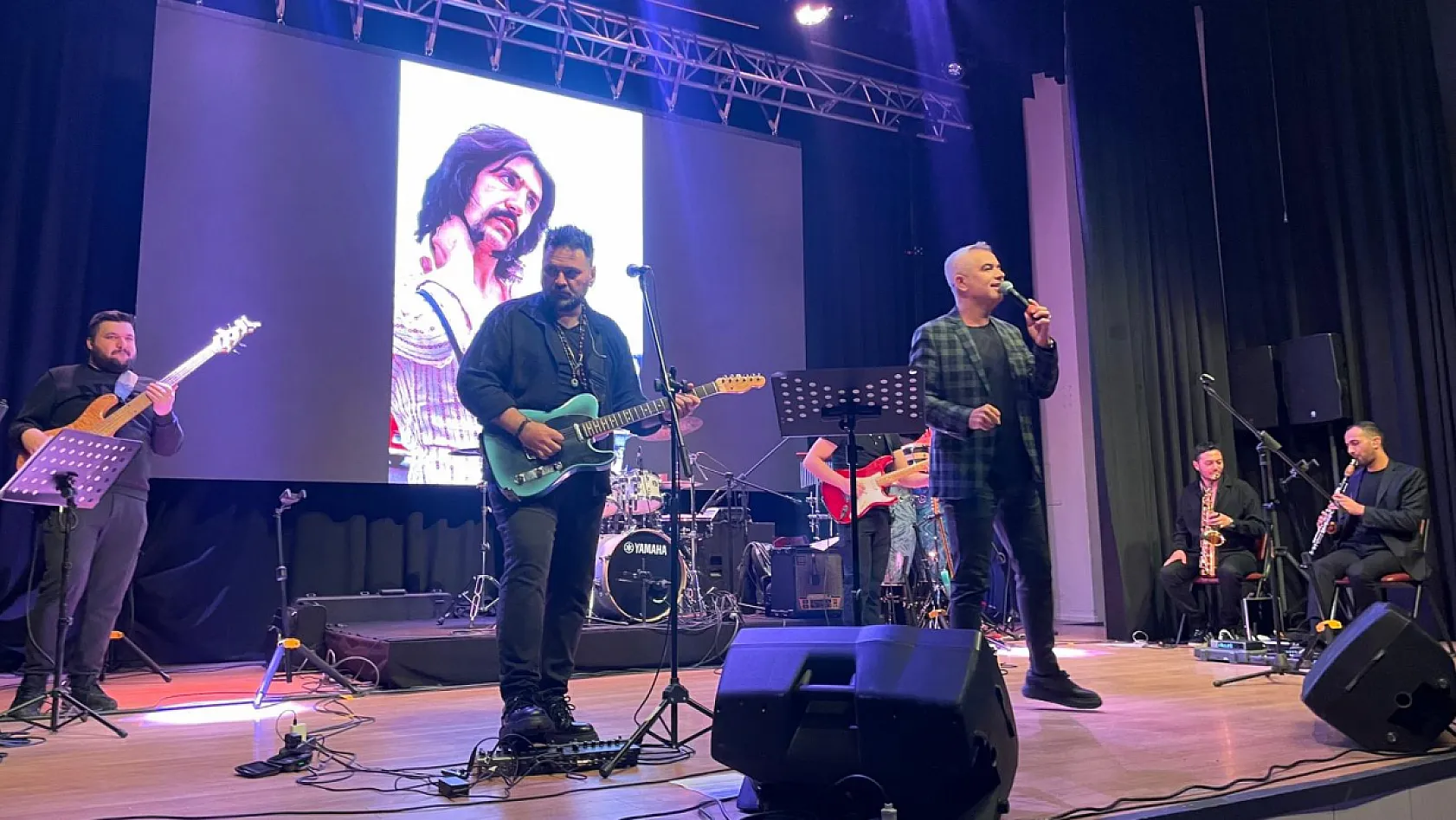 Rock müziğin unutulmaz isimleri Fethiye'de eserleriyle anıldı