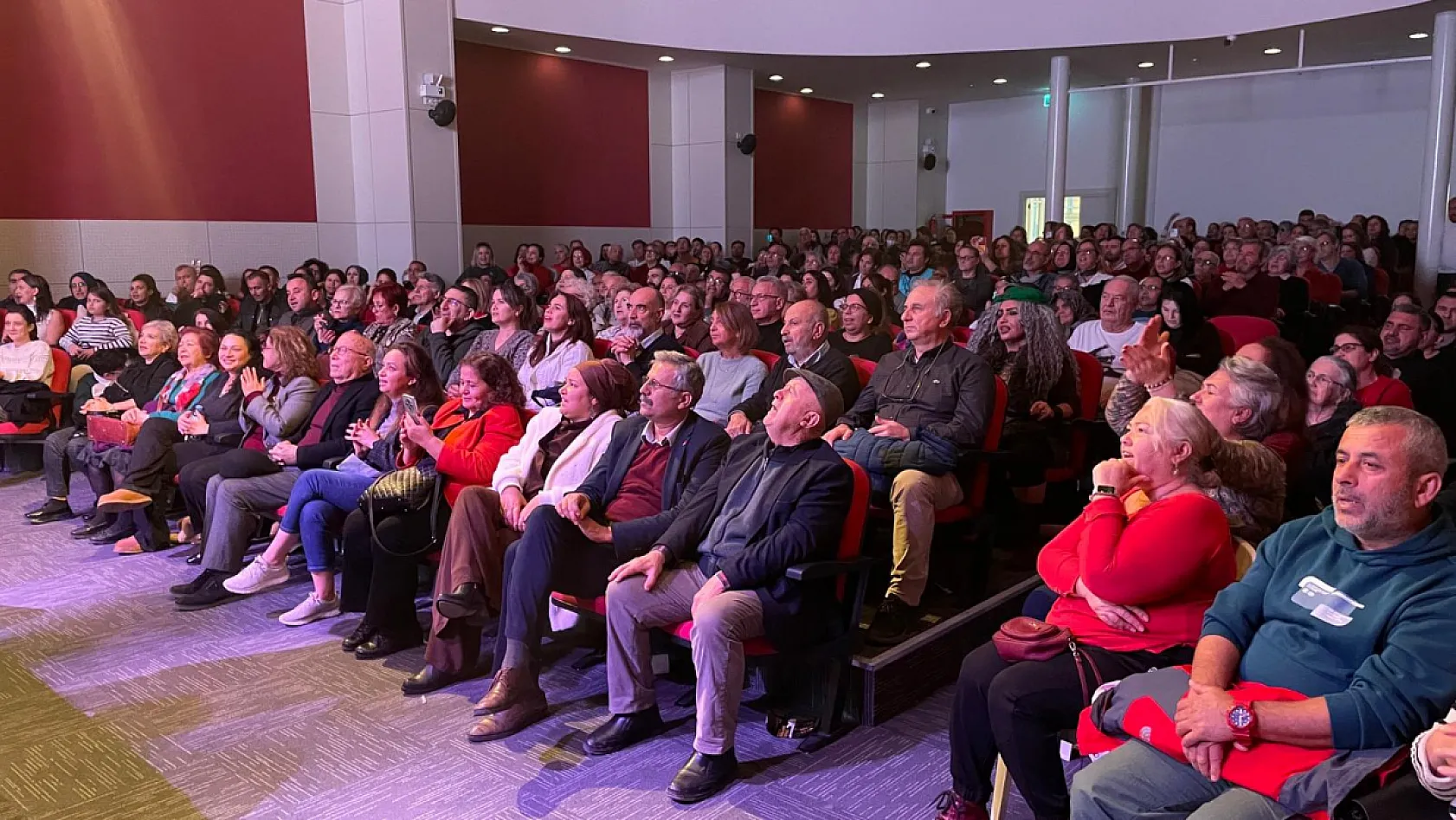 Rock müziğin unutulmaz isimleri Fethiye'de eserleriyle anıldı