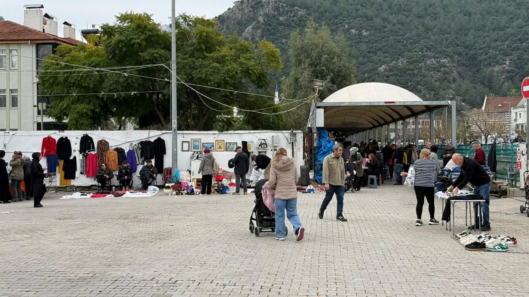 İkinci El Pazarı Fethiye'de Dayanışmayı Büyütüyor