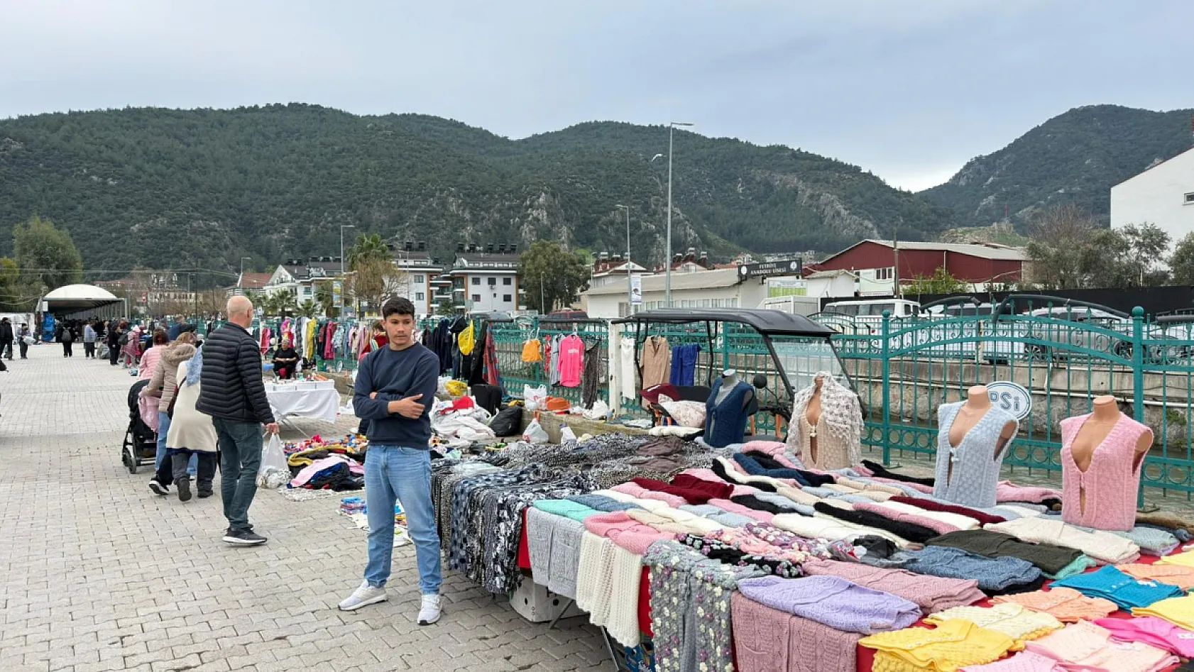 İkinci El Pazarı Fethiye'de Dayanışmayı Büyütüyor