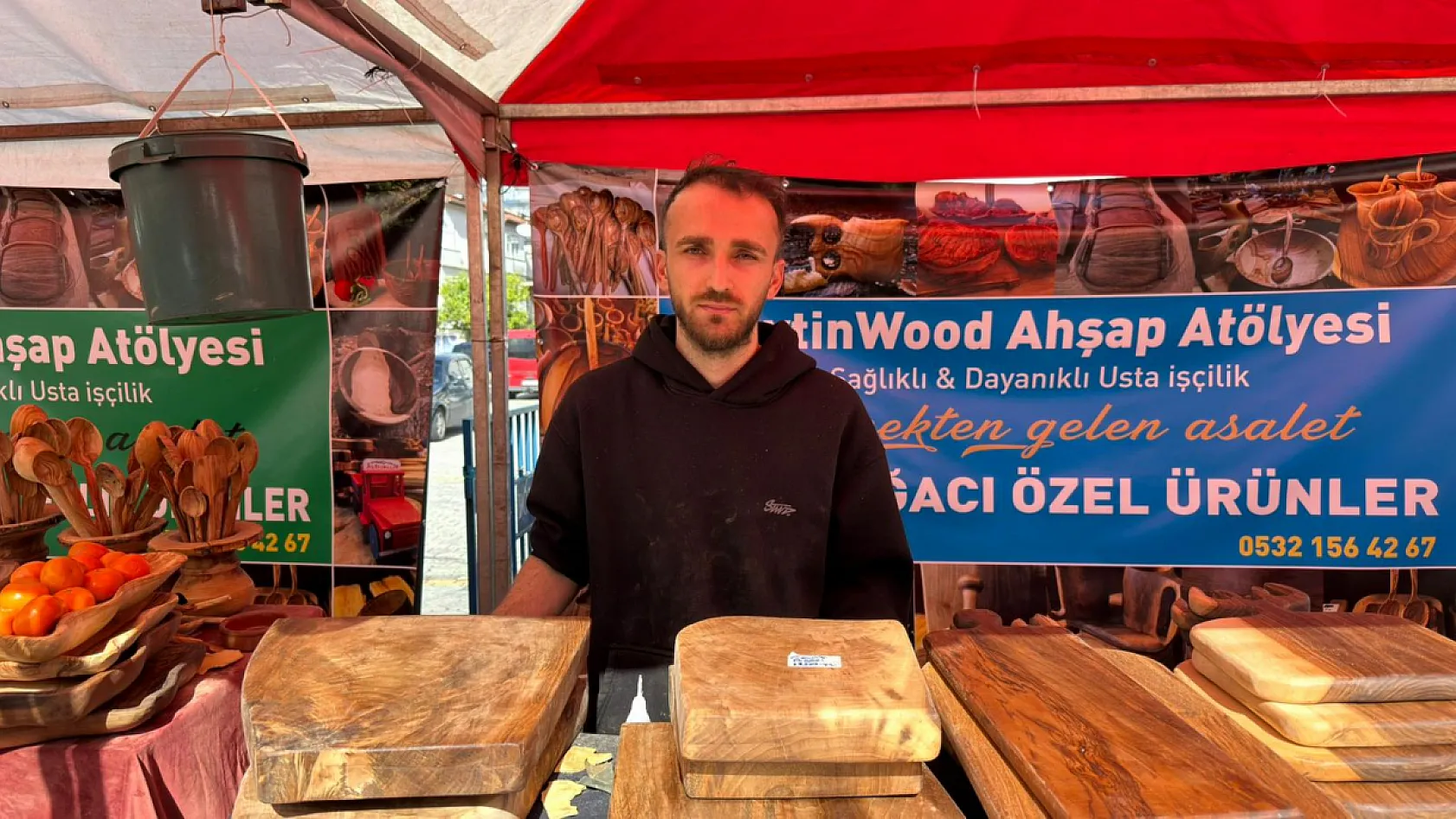 Fethiye'de 1. Hamsi Festivali'nde El Emeği Ahşap Ürünlere Yoğun İlgi