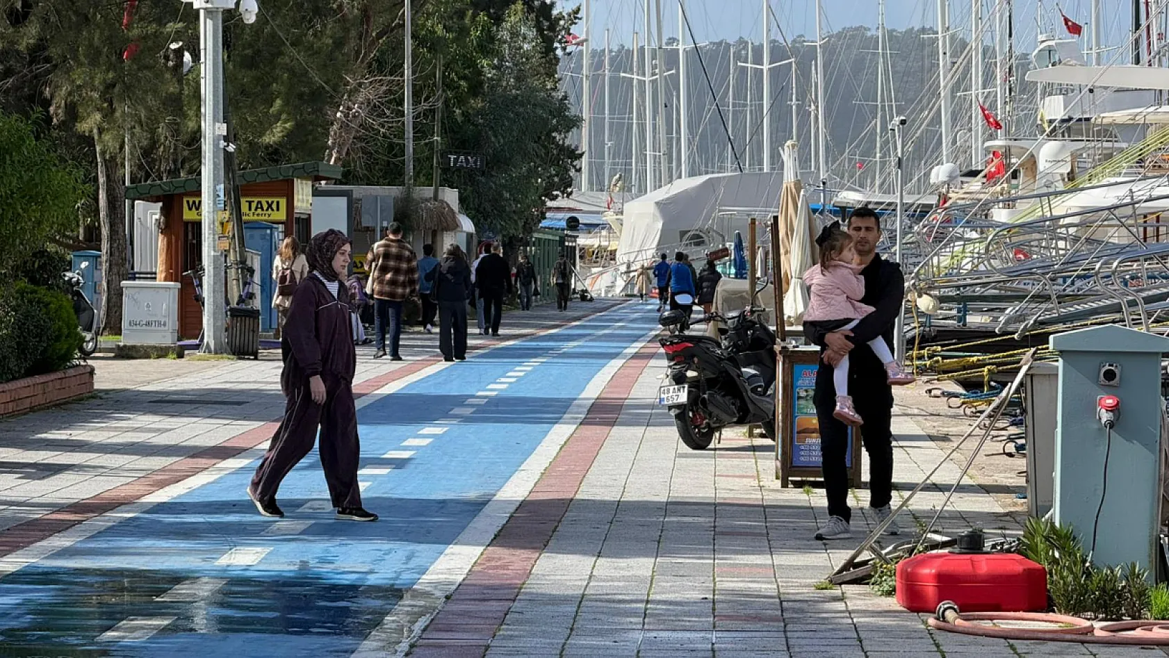 Fethiye'de 17 Derecelik Güneşli Hava Sahillere Yoğunluk Getirdi