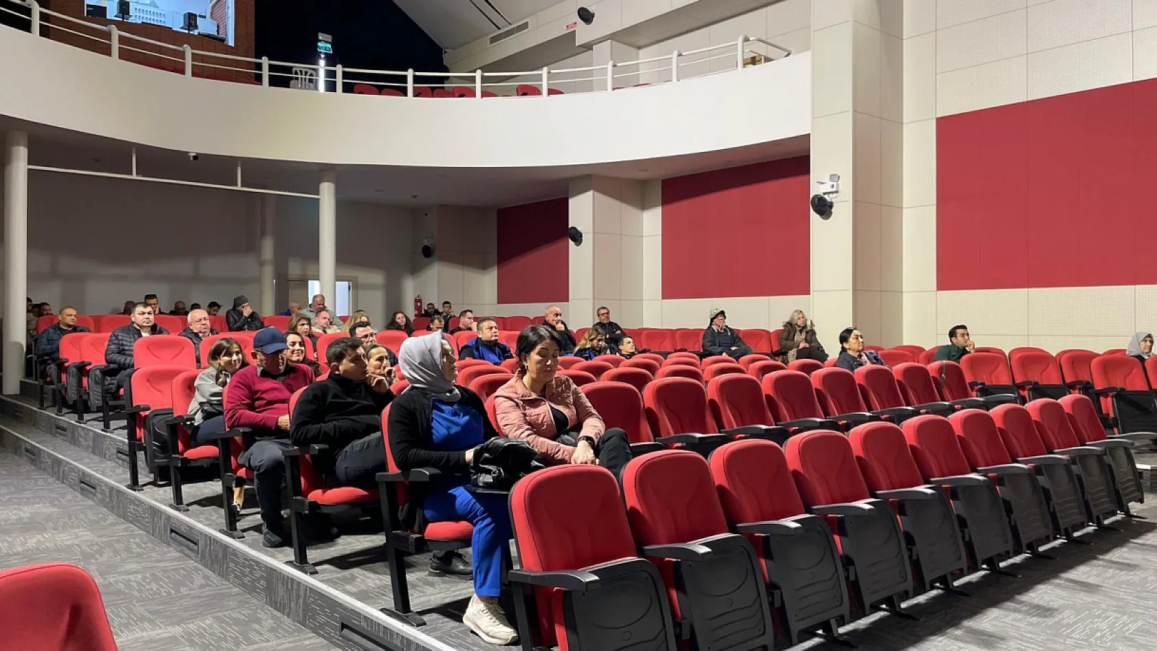 Fethiye'de Dünya Sigarayı Bırakma Günü'nde 'Sağlıklı Yaşam Semineri'