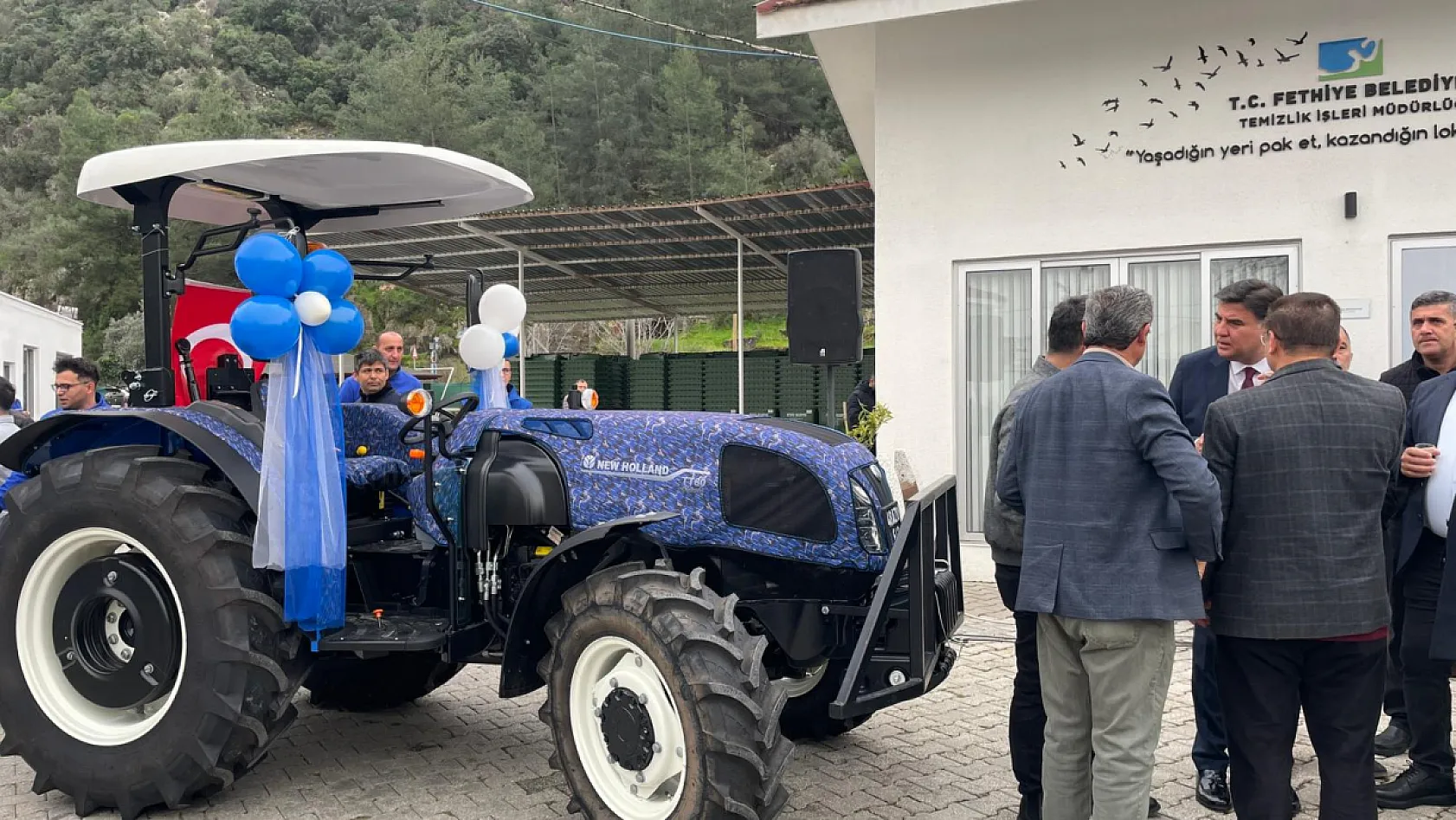 Fethiye'de araç filosuna 12 takviye: Karaca'dan tasarruf ve güçlü belediye vurgusu