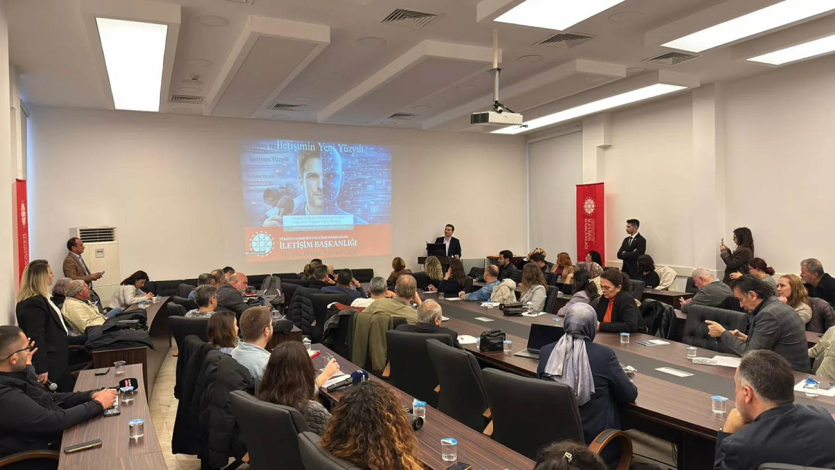 Muğla'da yerel medyaya yönelik 'Sosyal medyada etkili içerik üretimi' programı başladı