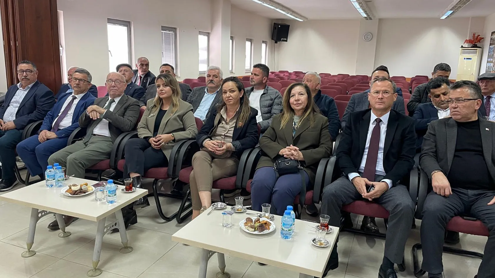 Fethiye'de esnafa destek mesajı: 'Birlikte yöneteceğiz'