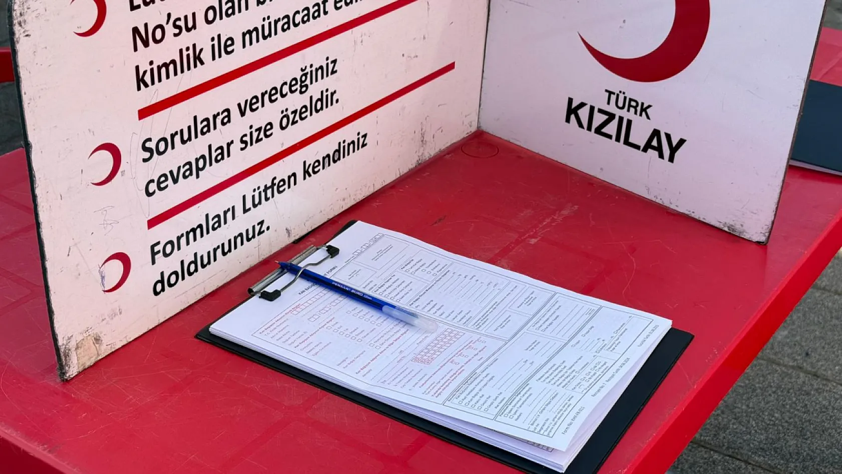 Fethiye'de Türk Kızılayı Mobil Kan Bağış Tırı Vatandaşların Hizmetinde