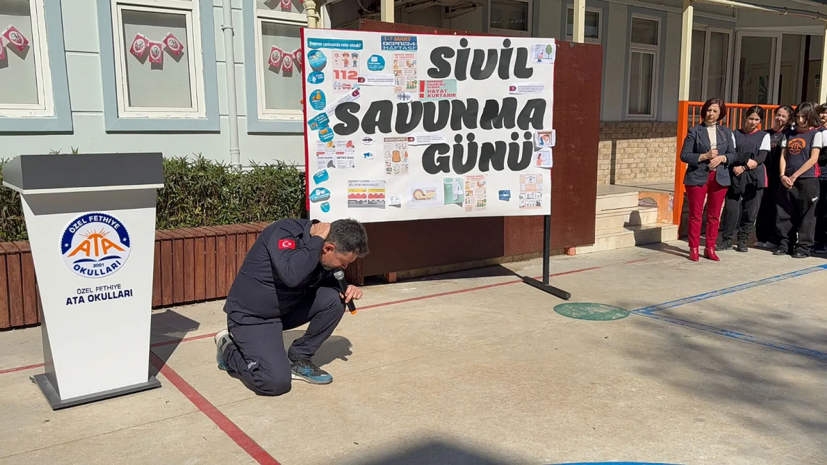 Fethiye'de Okullarda Deprem ve Tahliye Tatbikatı Düzenlendi