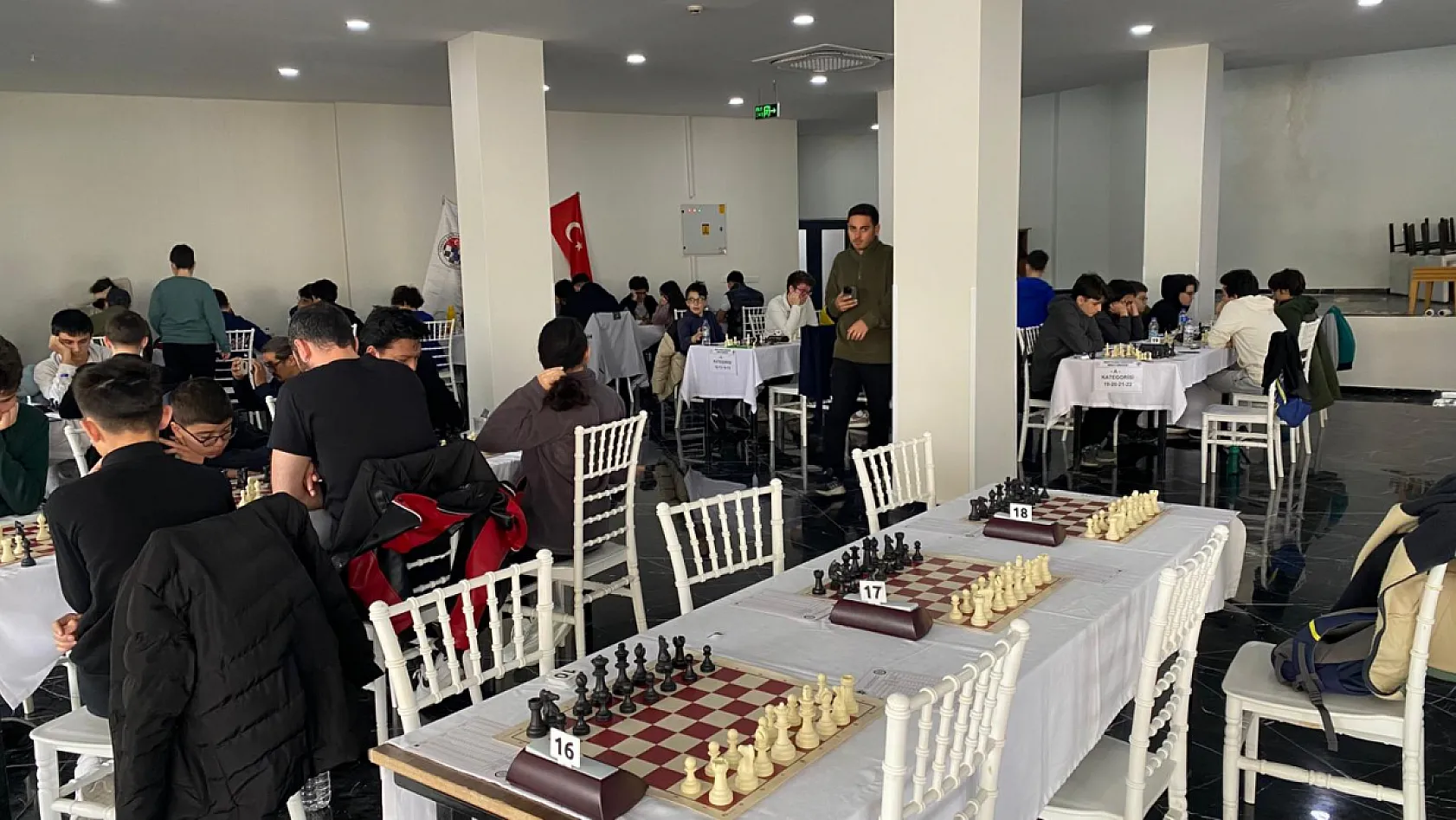 Fethiye'de 18 Mart Çanakkale Zaferi Satranç Turnuvası başladı: 248 sporcu mücadele ediyor