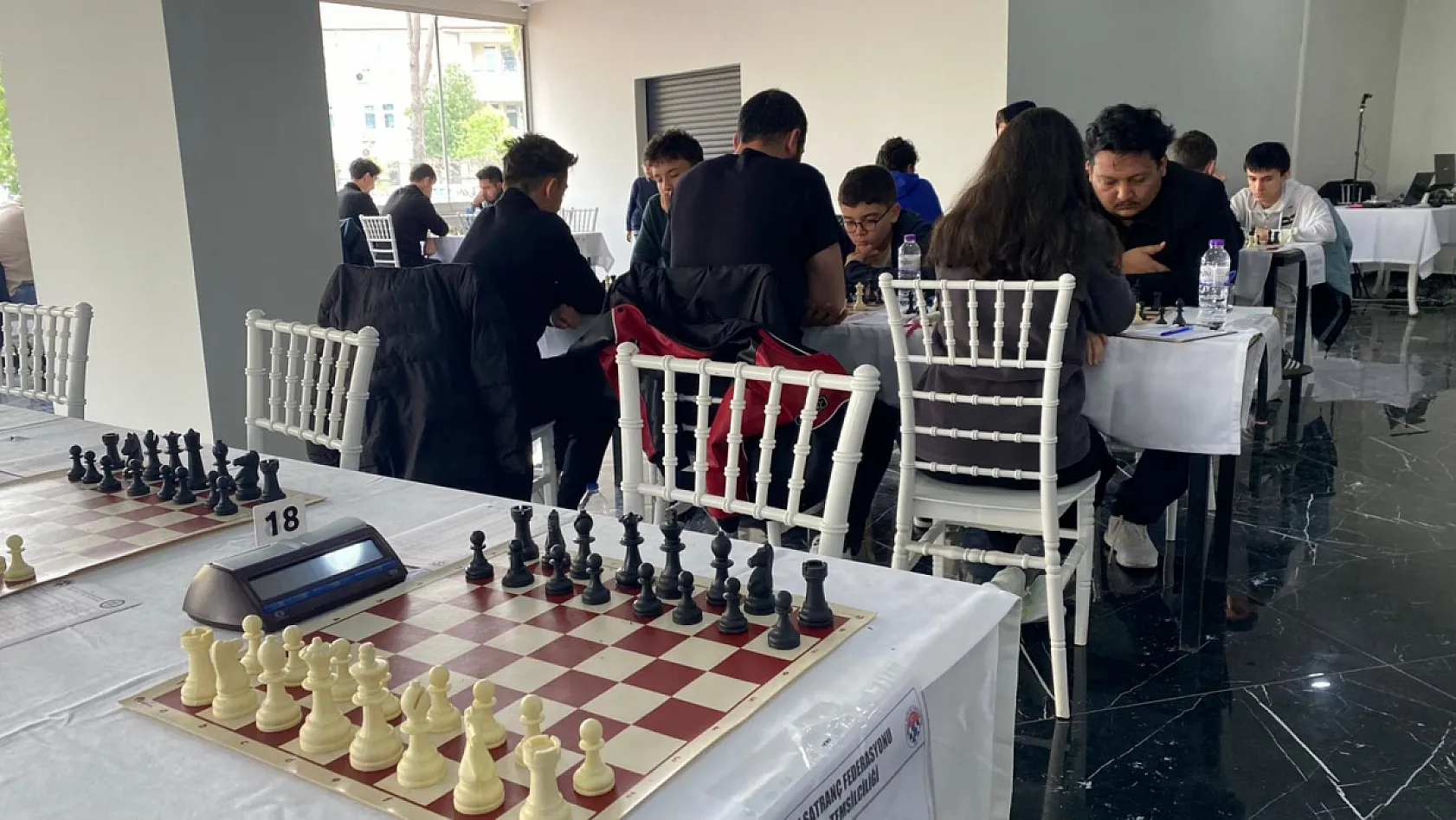 Fethiye'de 18 Mart Çanakkale Zaferi Satranç Turnuvası başladı: 248 sporcu mücadele ediyor