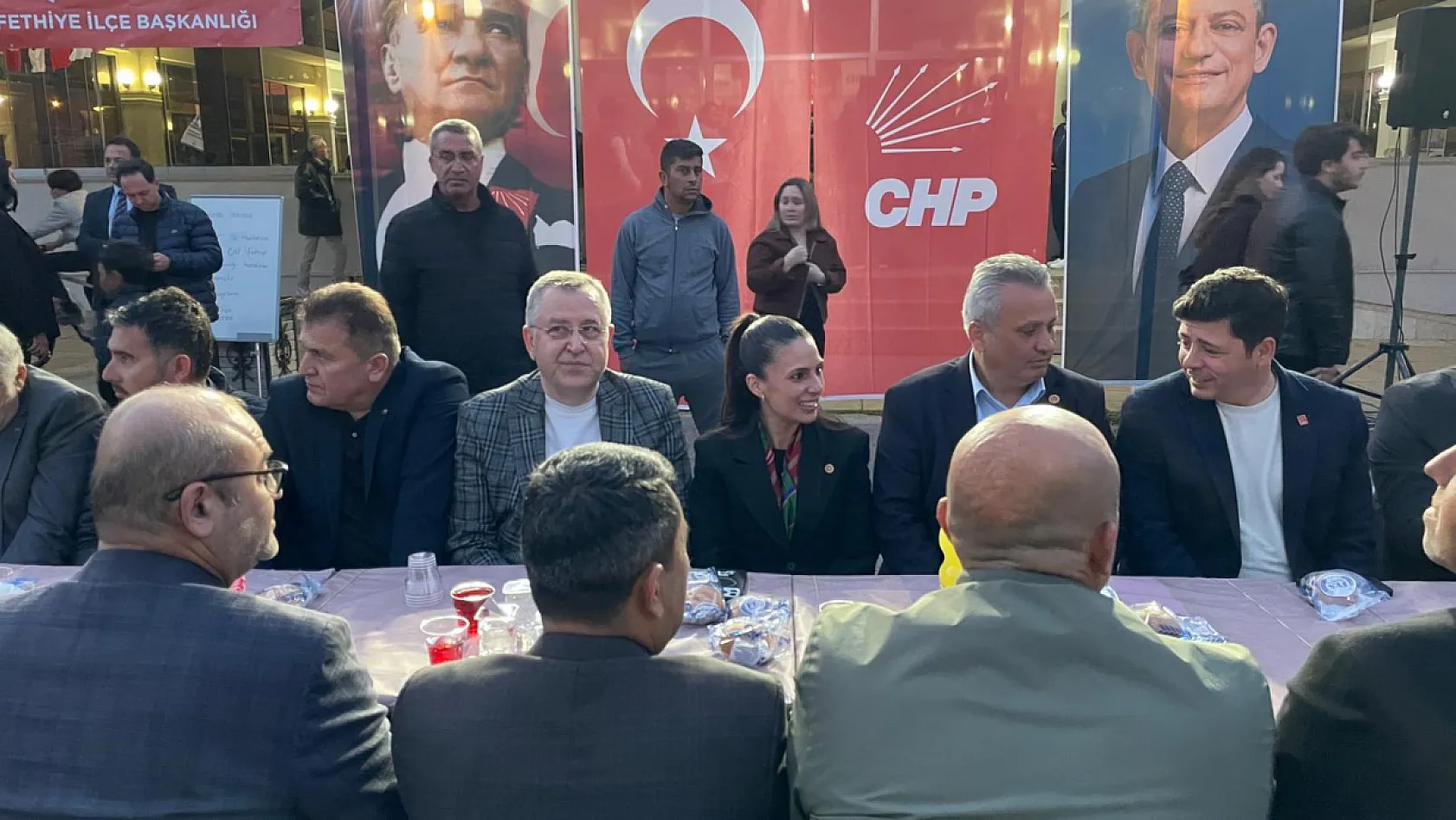 CHP Fethiye'nin İftar Programı Yoğun Katılımla Gerçekleşti
