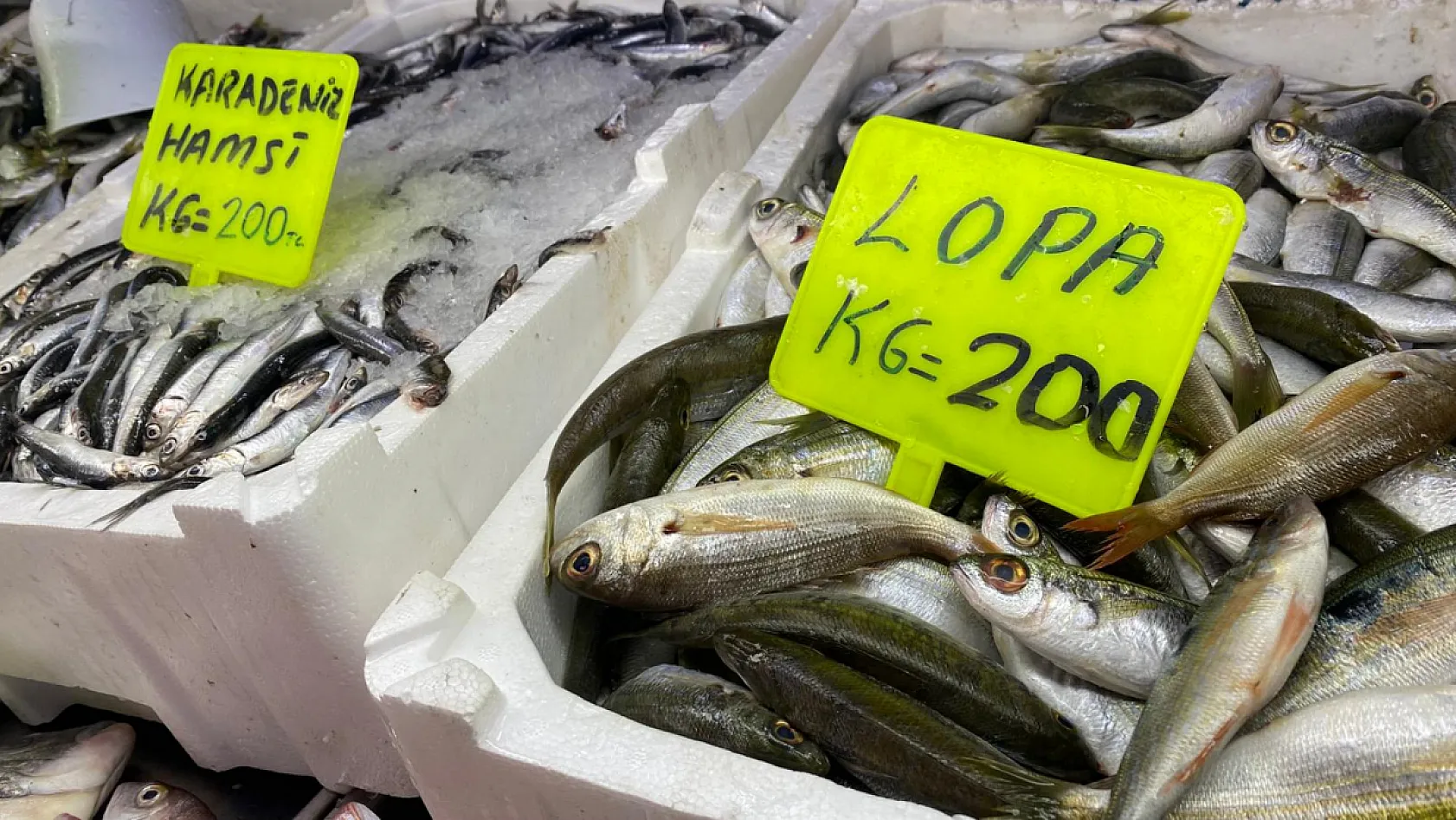Fethiye Balık Pazarı Tezgahlarında Bayram Öncesi Hareketlilik