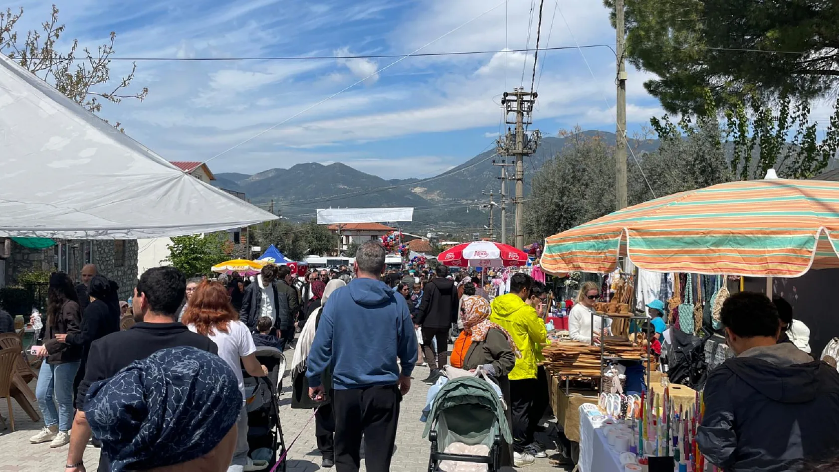 Fenomen 'Köydeben' Yeşilüzümlü'de Festivale Hayran Kaldı