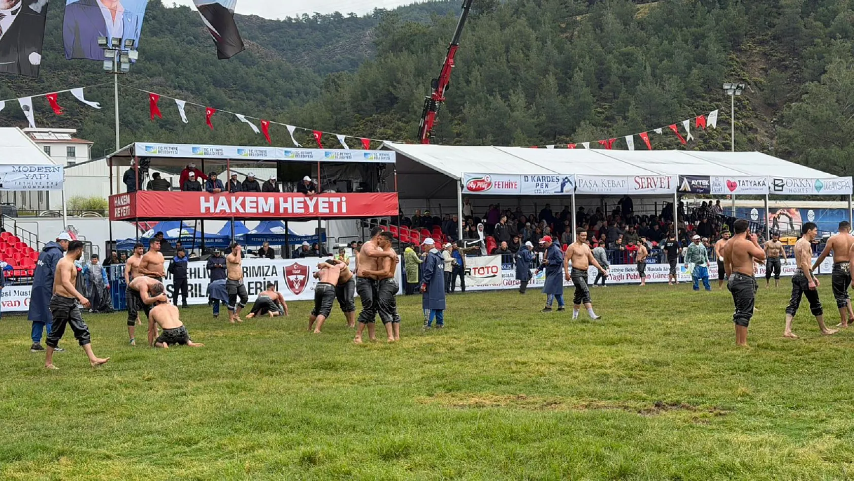Fethiye Beşiktaşlılar Derneği'nden Yağlı Güreşlere Destek