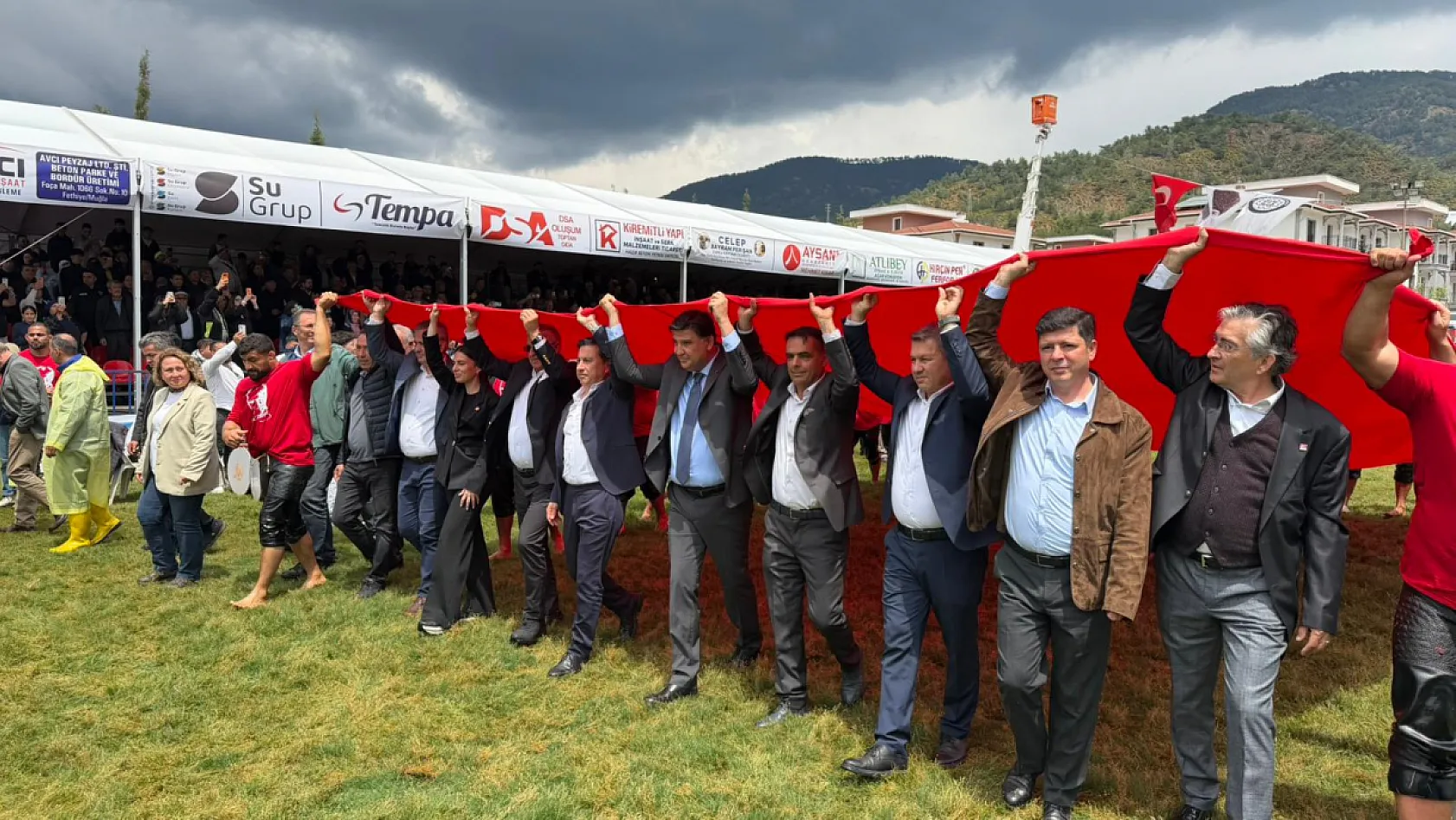 Fethiye Beşiktaşlılar Derneği'nden Yağlı Güreşlere Destek