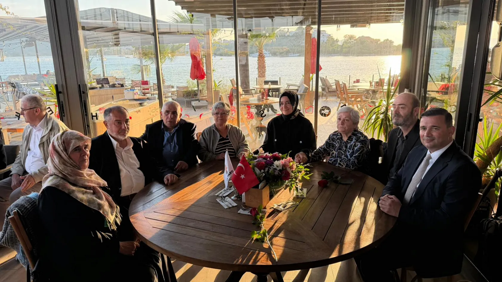 AK Partili Kaya, Fethiye'de şehit yakınları ve gazilerle buluştu