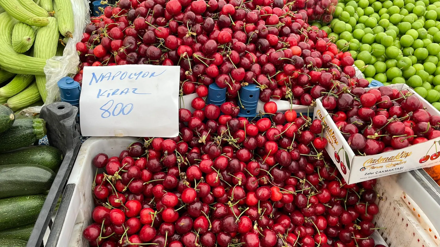 Fethiye'de Sezonun İlk Kirazı Kilosu  800 Liradan Satışa Sunuldu