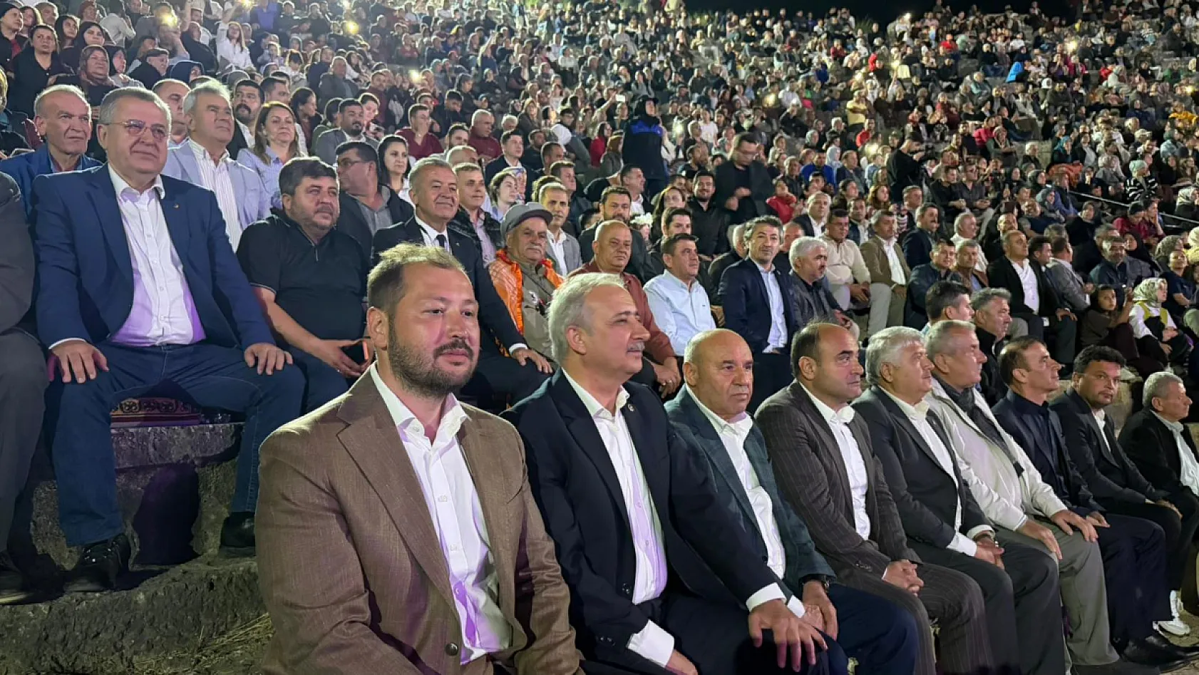 Seydikemer'de Kumluova Domates Festivali, konserlerle taçlandı