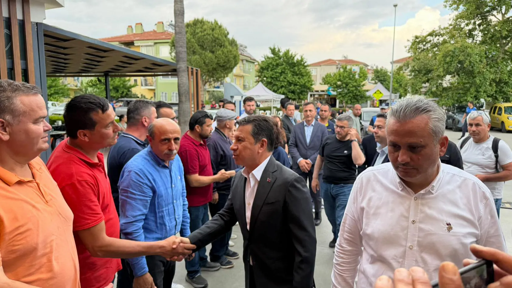 Muğla Büyükşehir Belediye Başkanı Ahmet Aras'tan Alim Karaca'ya Hastane Ziyareti