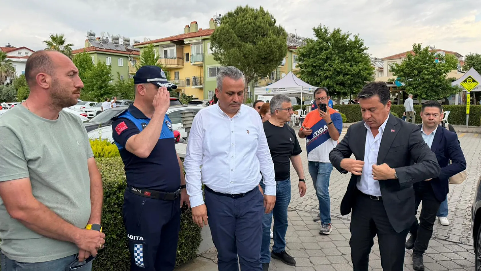 Muğla Büyükşehir Belediye Başkanı Ahmet Aras'tan Alim Karaca'ya Hastane Ziyareti