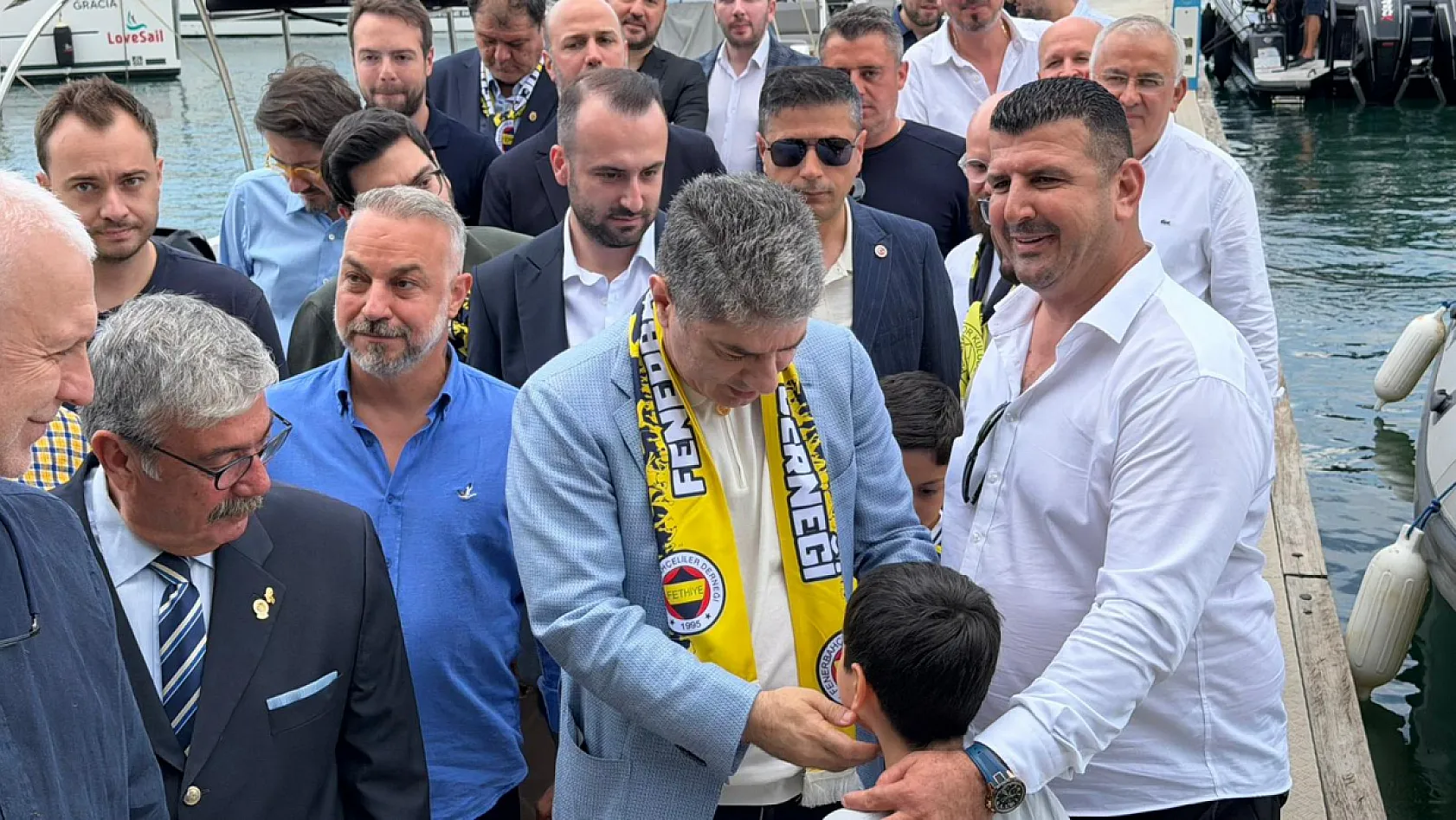 Fenerbahçe Başkan Adayı Hakan Safi, Fethiye'de Coşkuyla Karşılandı
