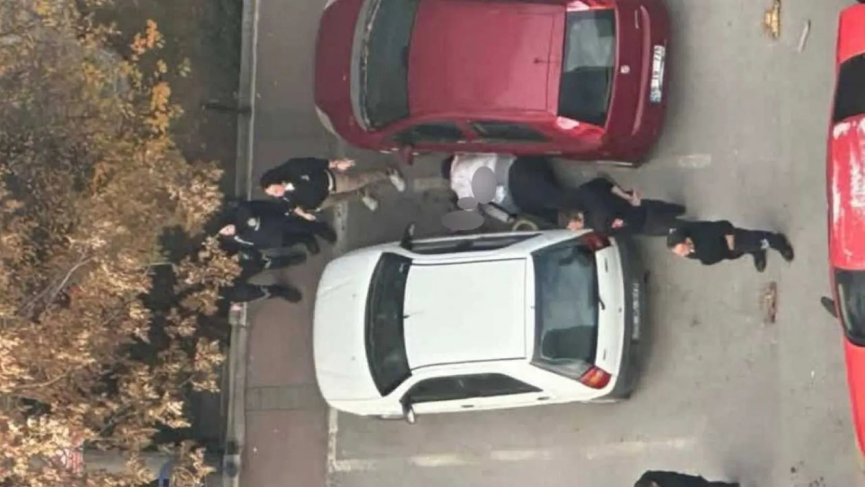 Adliye çıkışı bıçaklı kavga: 3'ü ağır 5 yaralı