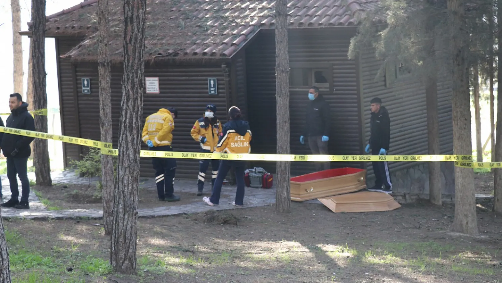 Denizli'de yaşlı adam parkın lavabosunda ölü olarak bulundu