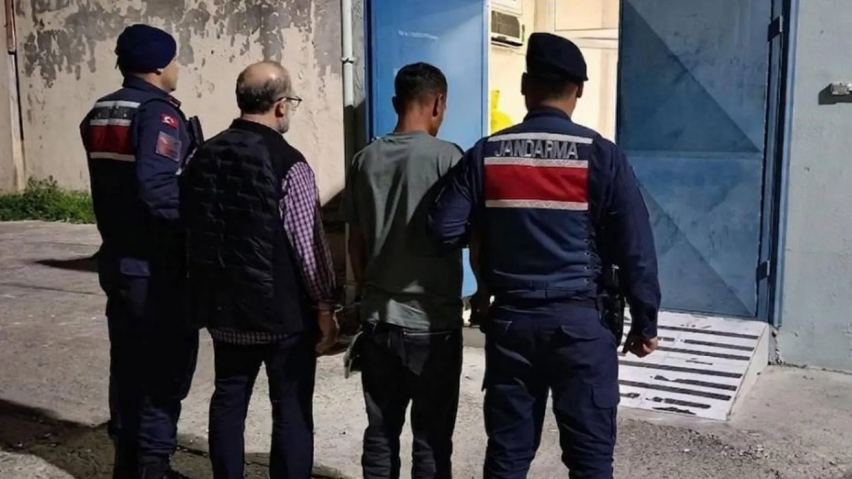 Yaşlı çift, ev almak için biriktirdikleri 2 kilogram altını dolandırıcılara kaptırdı