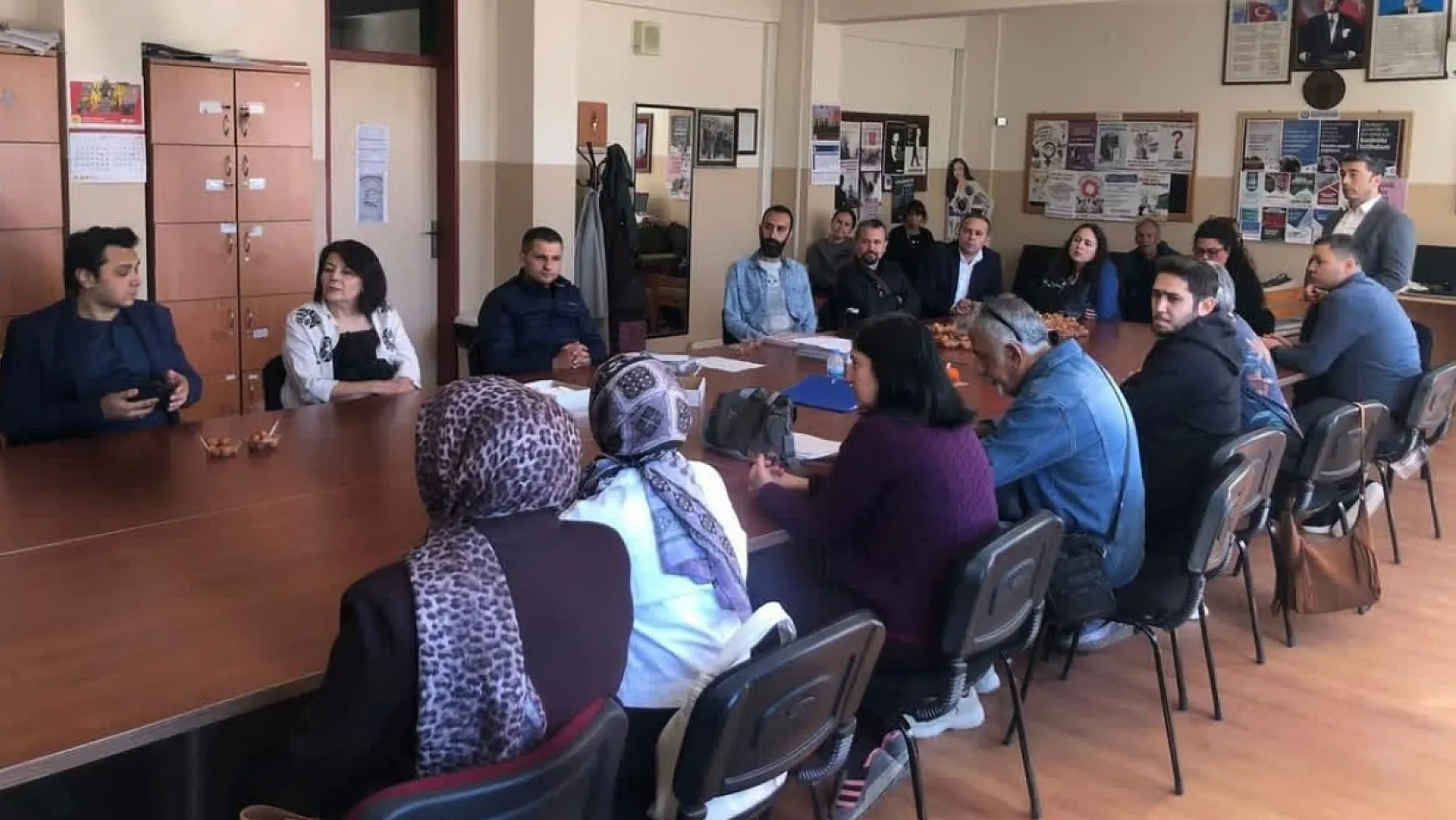 Yatağan'da şehit öğretmen ve öğrenciler için lokma hayrı yapıldı