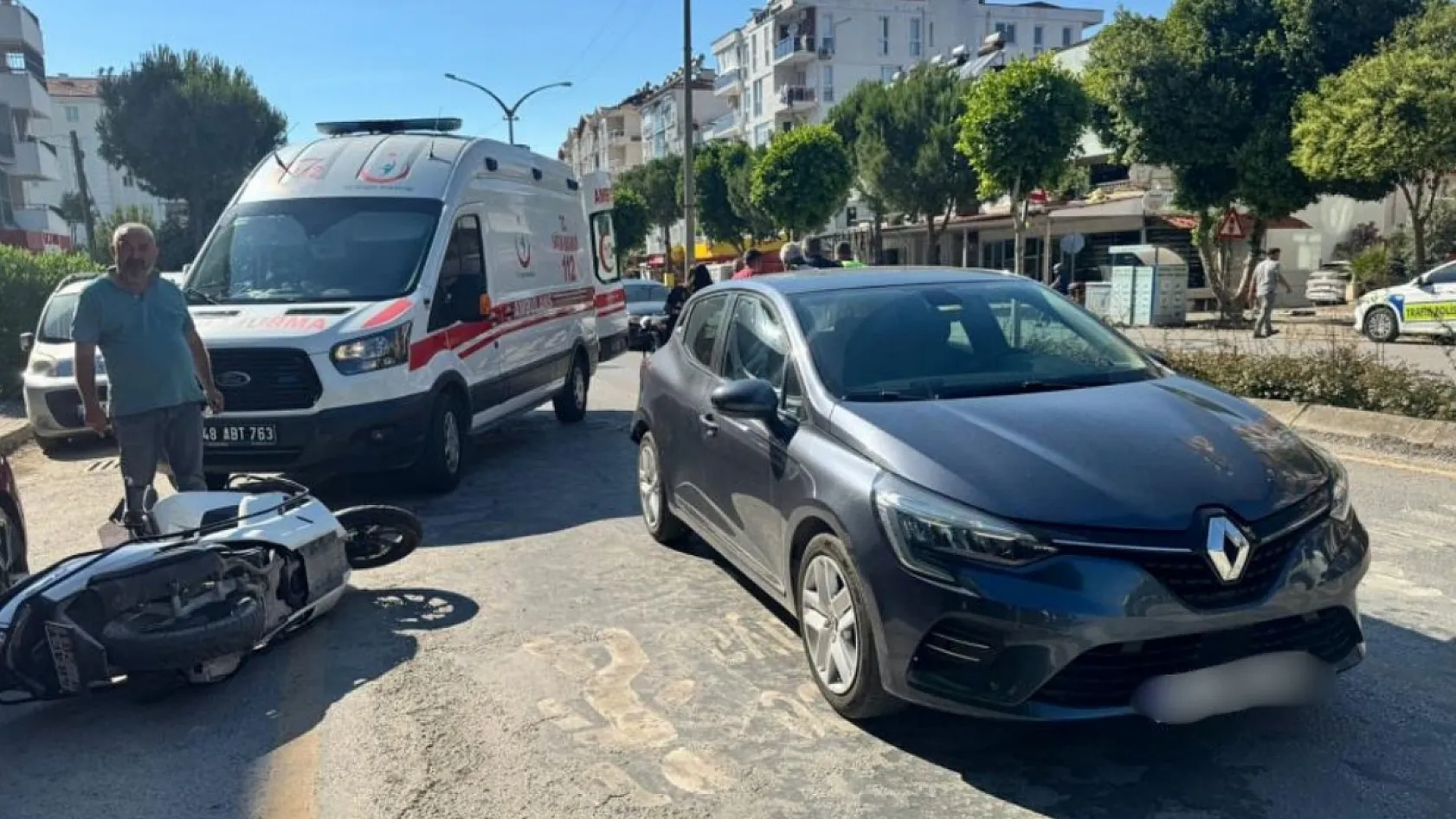 Ortaca'da Motosiklete Otomobil Çarptı: 1 Yaralı