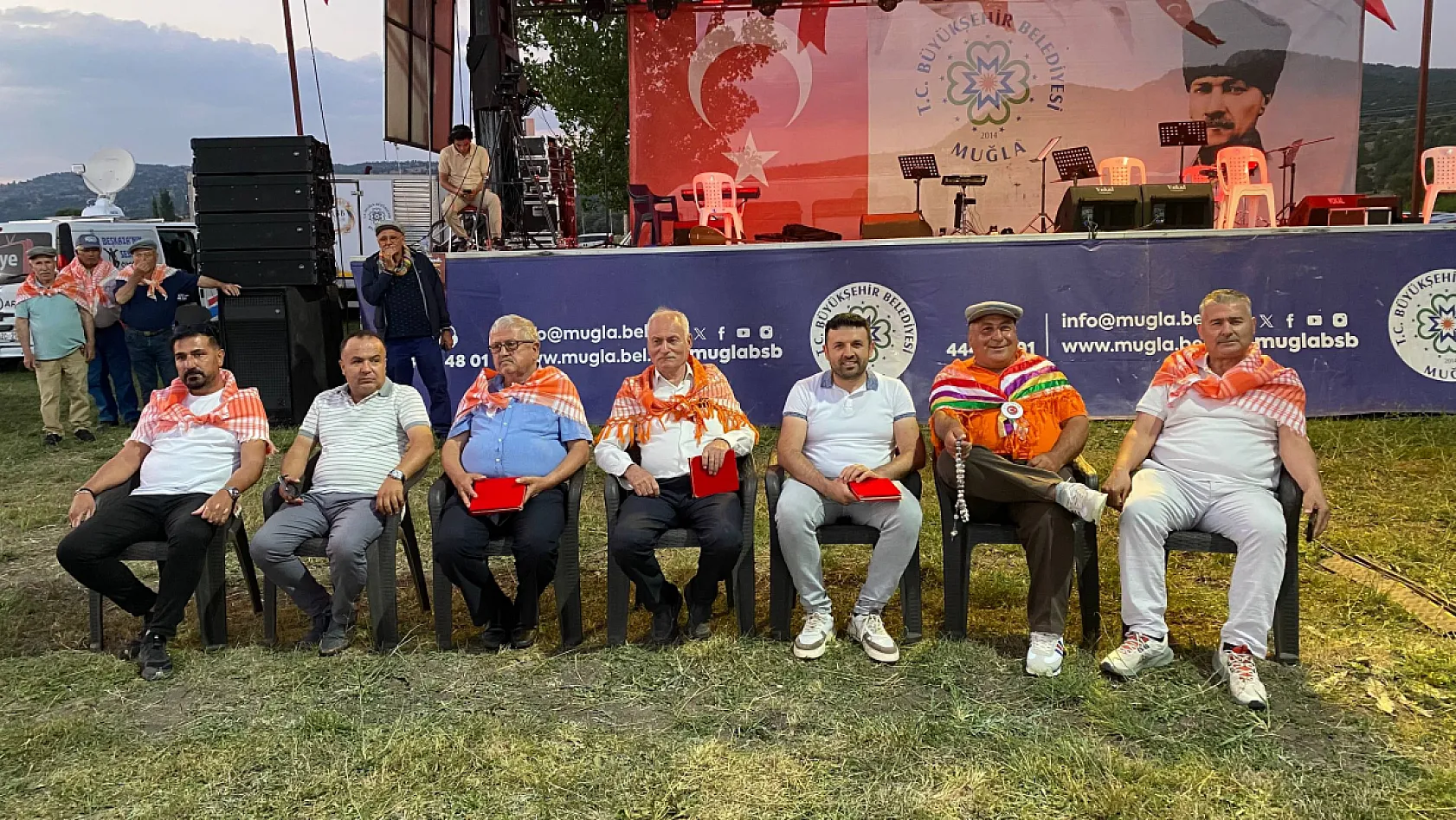 Yayla Çobanisa Yörük Şenliği'nde Şenlik Ağası Belli Oldu: Veli Deveci 200 Bin TL ile Ağa Seçildi