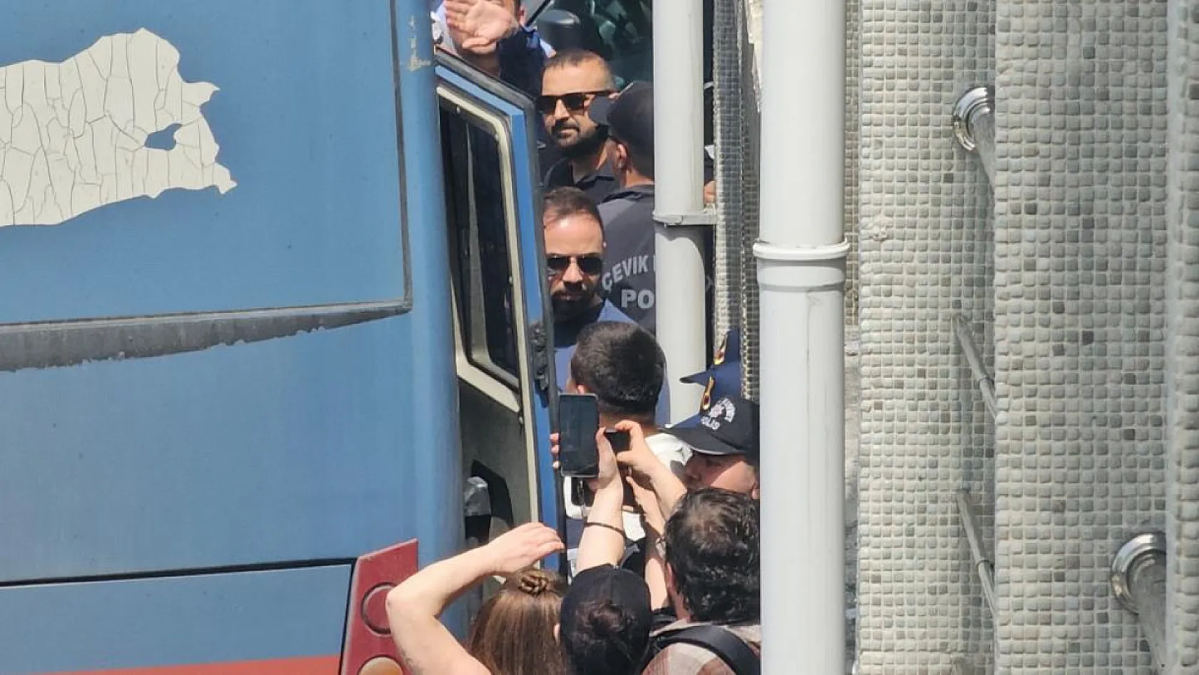 Yüksek ses cinayeti davasında sanığa müebbet hapis