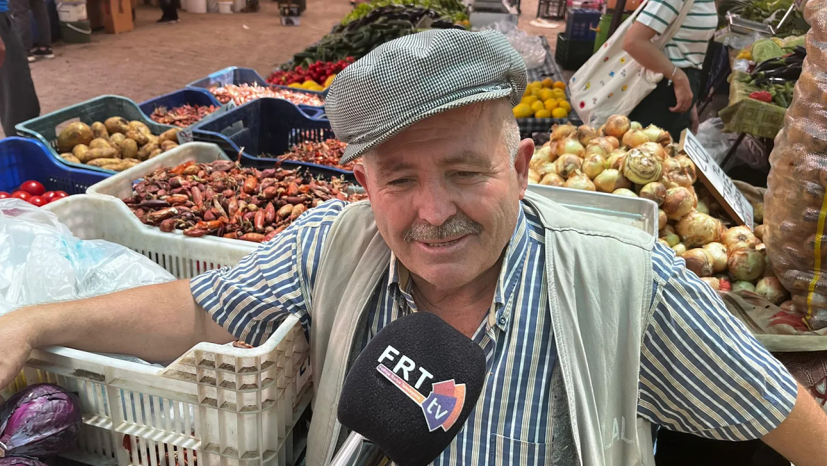Fethiye halkına sorduk! Muşmula mı yenidünya mı yoksa Malta eriği mi?