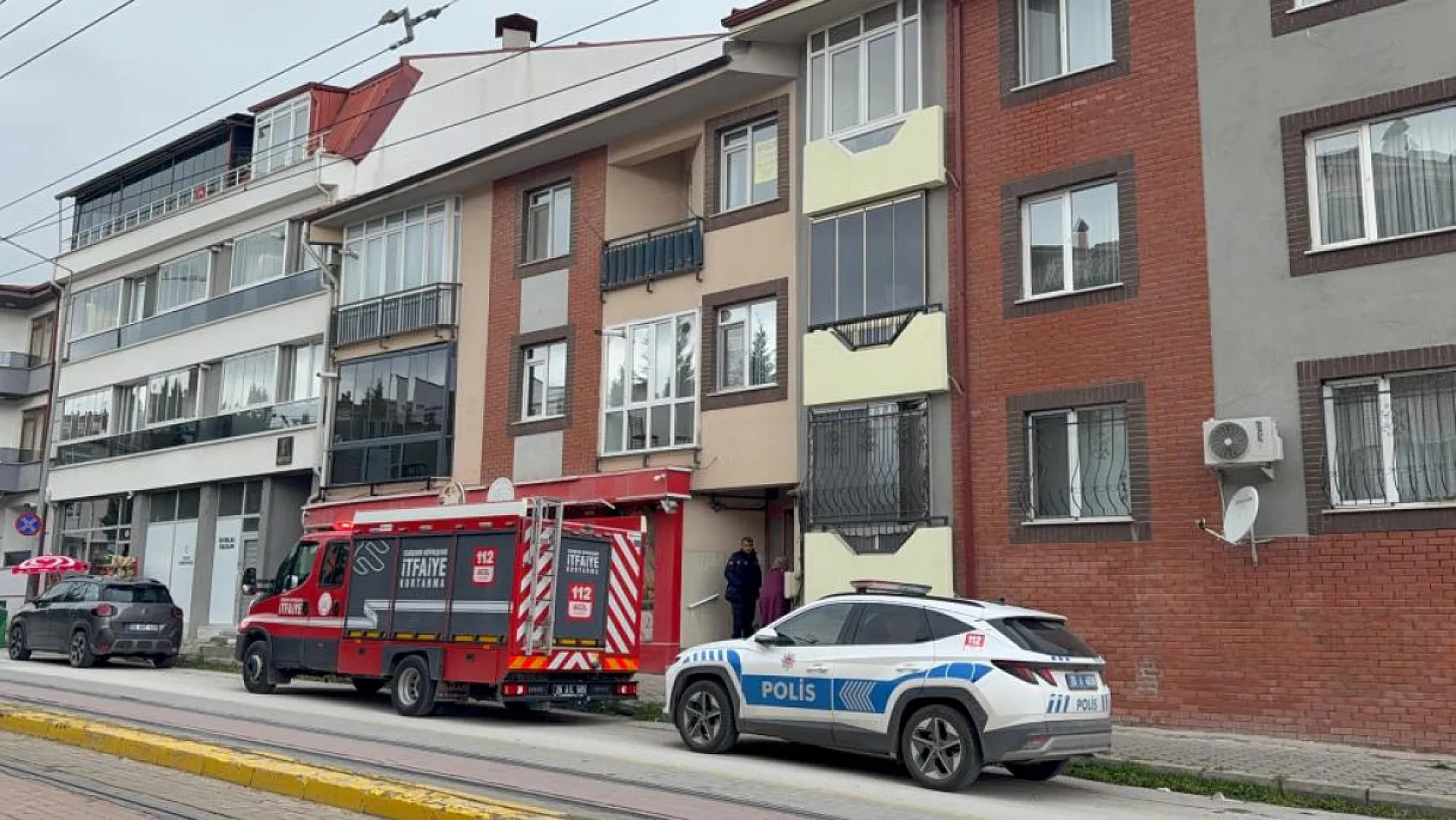 Zehirlendiği düşünülen ve ekipleri teyakkuza geçiren öğrencinin kulaklıkla uyuduğu ortaya çıktı