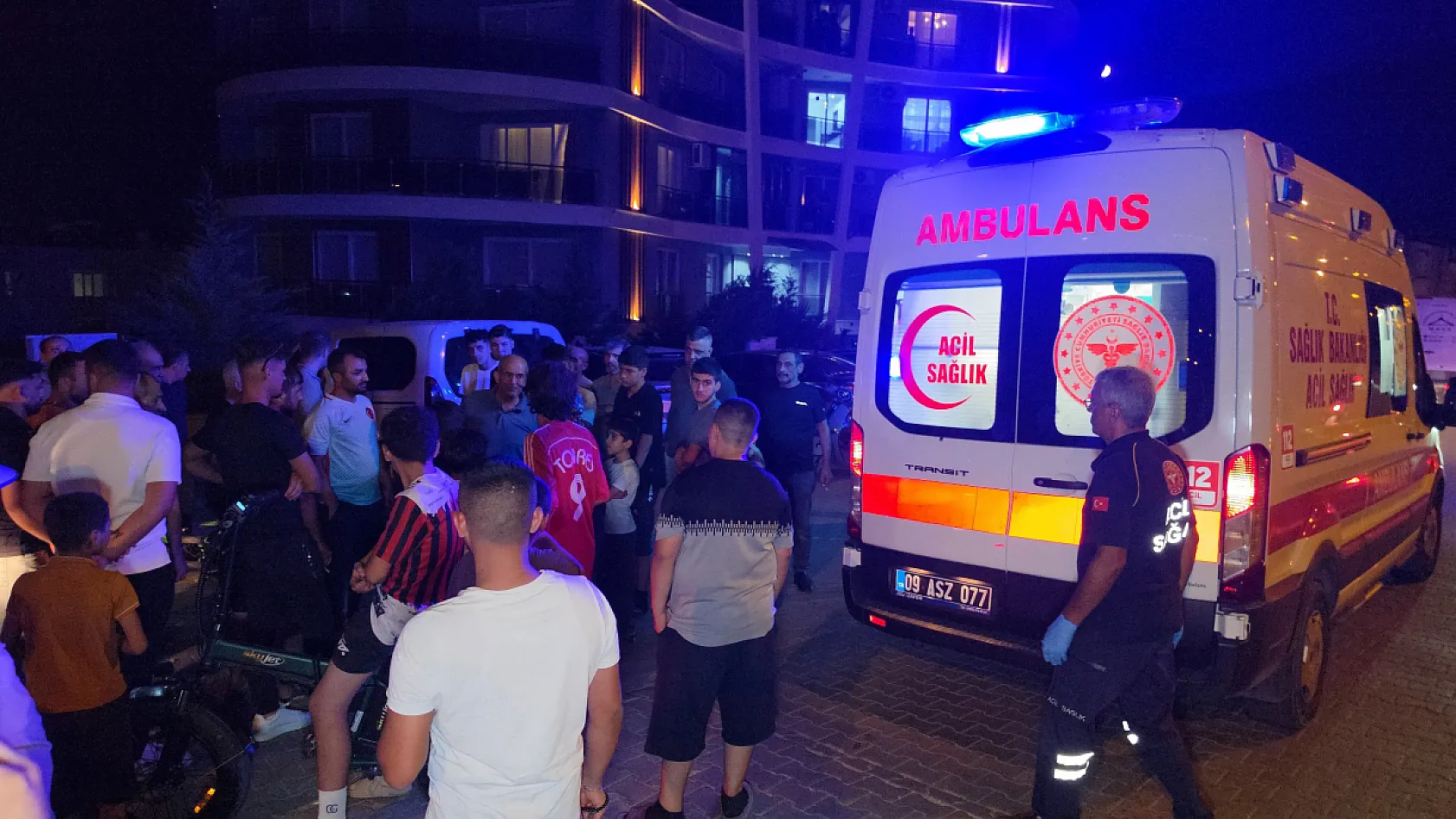 Aydın'da zincirleme kaza 4 aracın karıştığı kazada 2 kişi yaralandı