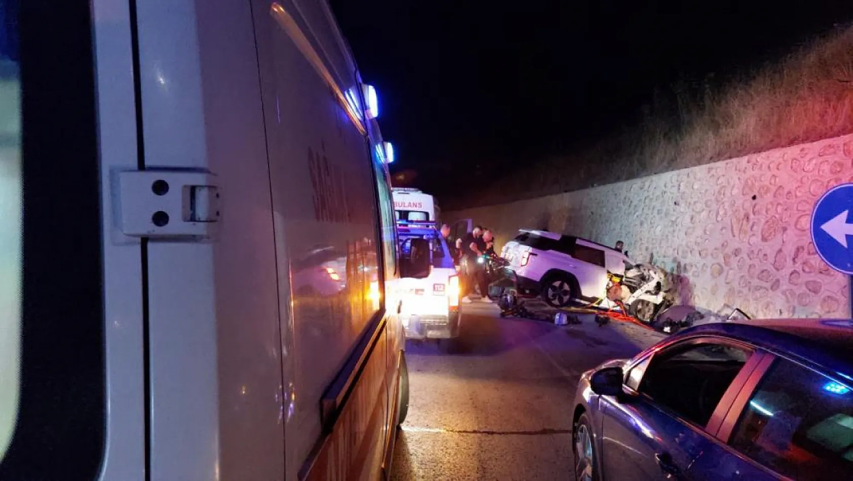 Feci trafik kazası 2 doktor hayatını kaybetti