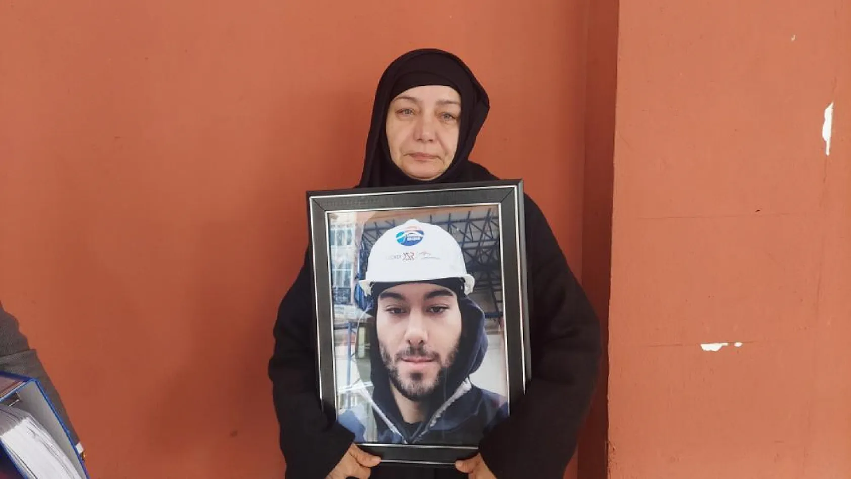 Tek çocuğunu kazada kaybeden acılı anne: 'Ağzımda diş, kafamda saç kalmadı'