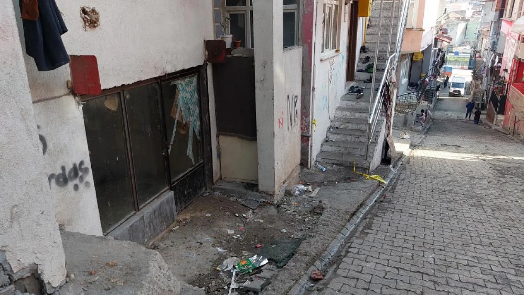 Korkunç Cinayet! Maaşını çekmeye giden yaşlı adamı öldürüp 4 gün babasının evinin bodrumunda sakladı