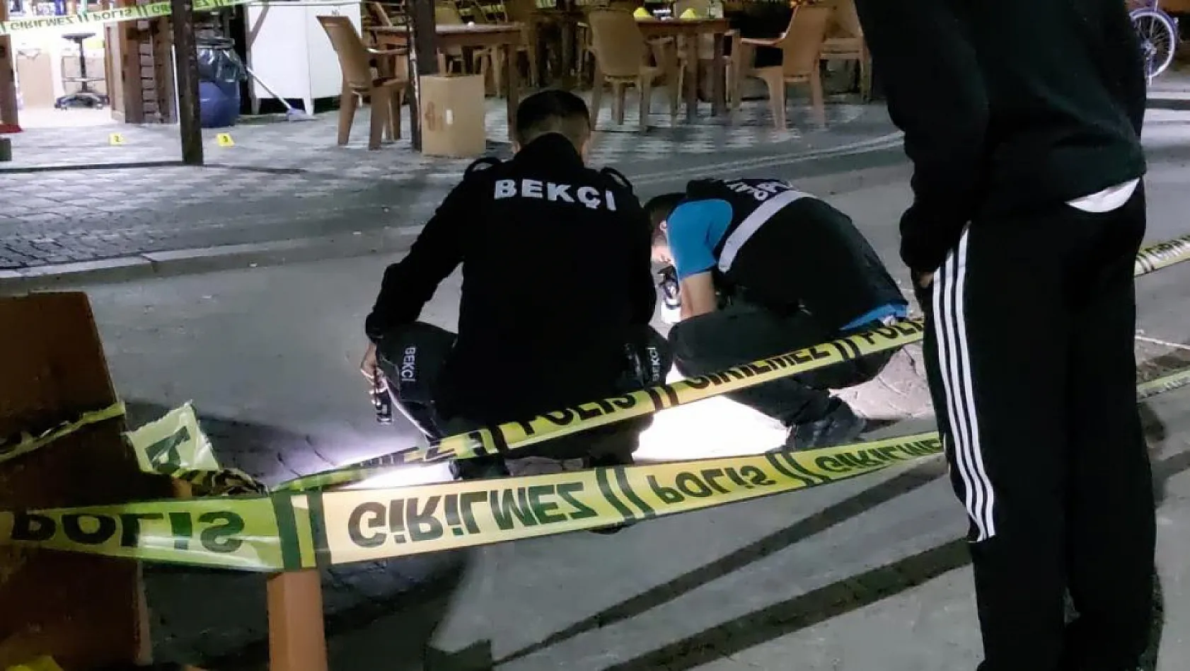 'Kızıma uyuşturucu sattın' diyerek kurşun yağdırdı: 1 yaralı